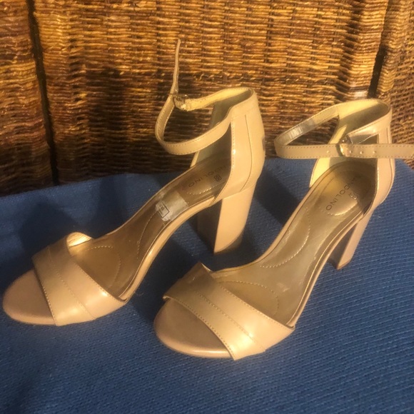 Bandolino Shoes - EUC! Sexy! Bandolino Heels 7M